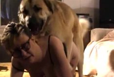 Zoofilia online professora sodomizada por cachorro